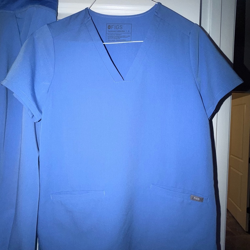 Women’s Blue top Small like new